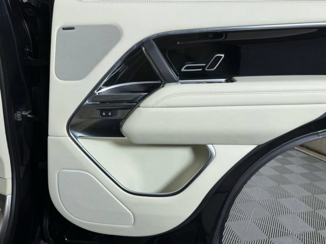 Used 2023 Land Rover Range Rover SE AWD/4WD image 28