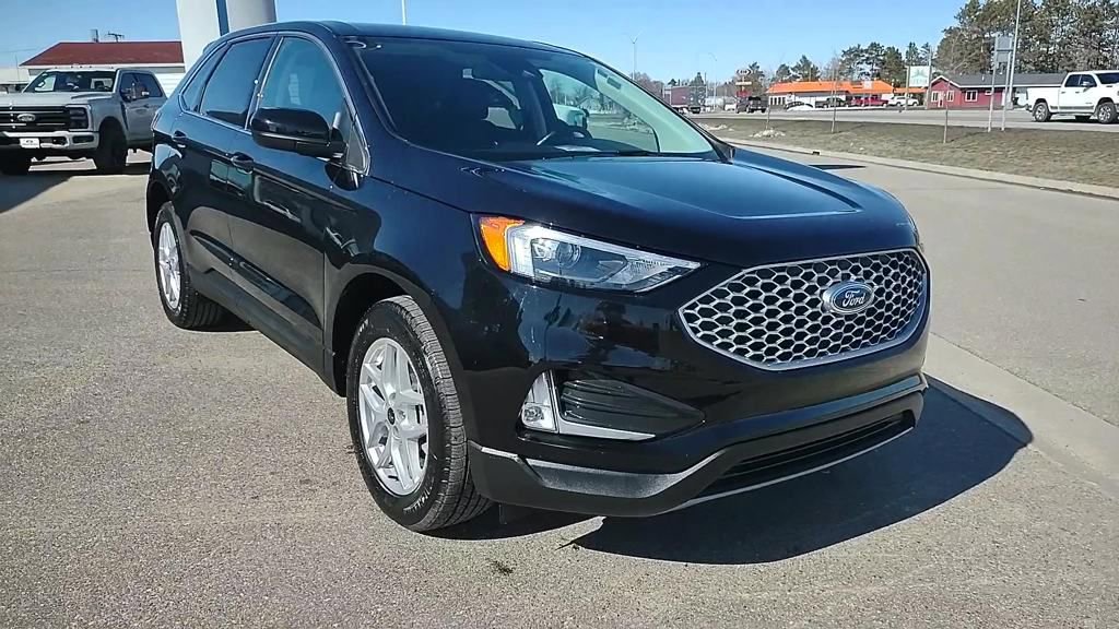 Used 2024 Ford Edge SEL w/ Convenience Package image 11