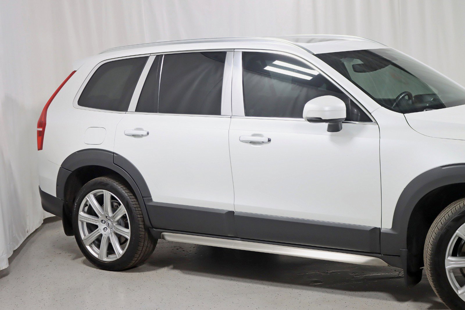 Used 2017 Volvo XC90 T8 Excellence AWD/4WD image 4