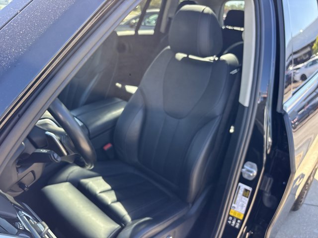 Used 2022 BMW X7 xDrive40i w/ Cold Weather Package image 28