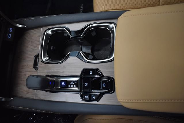 Used 2024 Lexus RX 350h w/ Accessory Package (Z1) AWD/4WD image 29