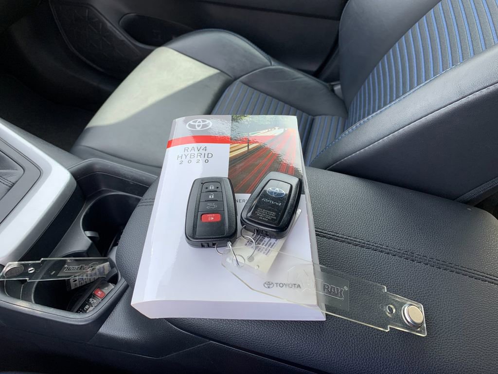 Used 2020 Toyota RAV4 XSE w/ XSE Grade Weather Package image 9