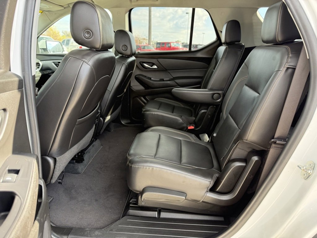 Used 2021 Chevrolet Traverse RS image 19