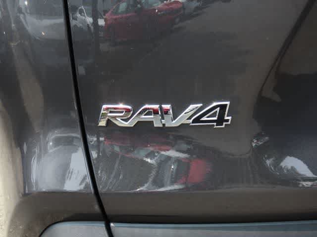 Used 2025 Toyota RAV4 XLE AWD/4WD image 7