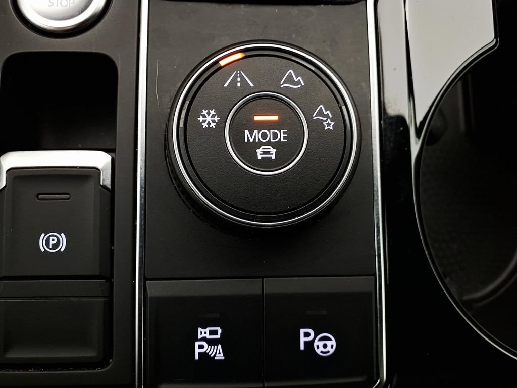 Used 2020 Volkswagen Atlas Cross Sport SEL Premium AWD/4WD image 23