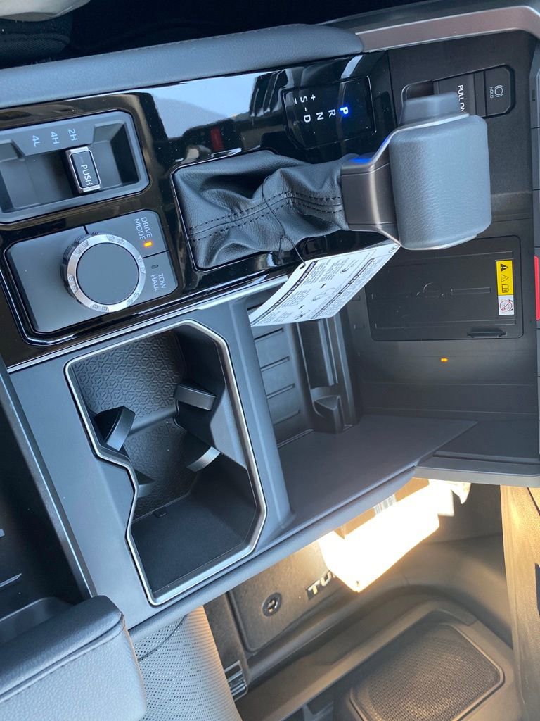 Used 2023 Toyota Tundra Limited image 8