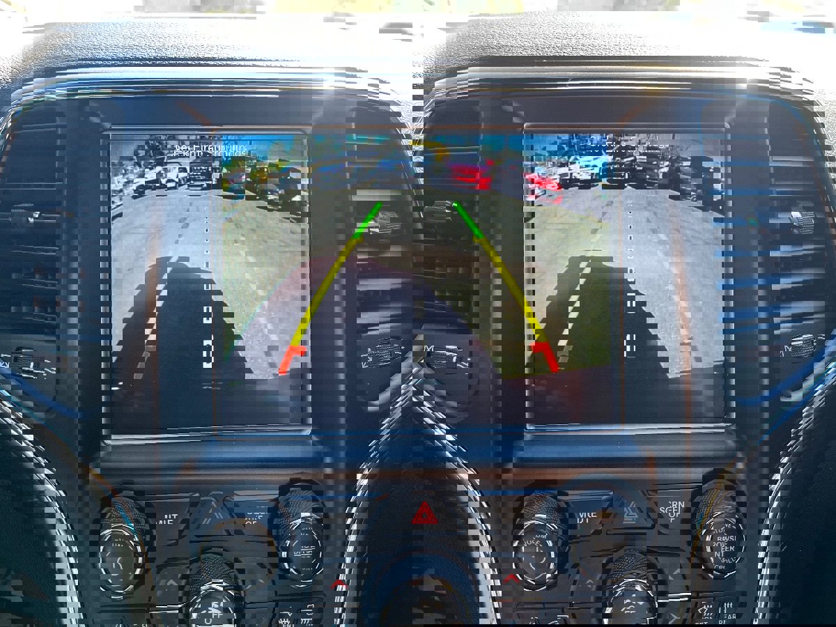 Used 2018 Jeep Grand Cherokee Altitude image 14