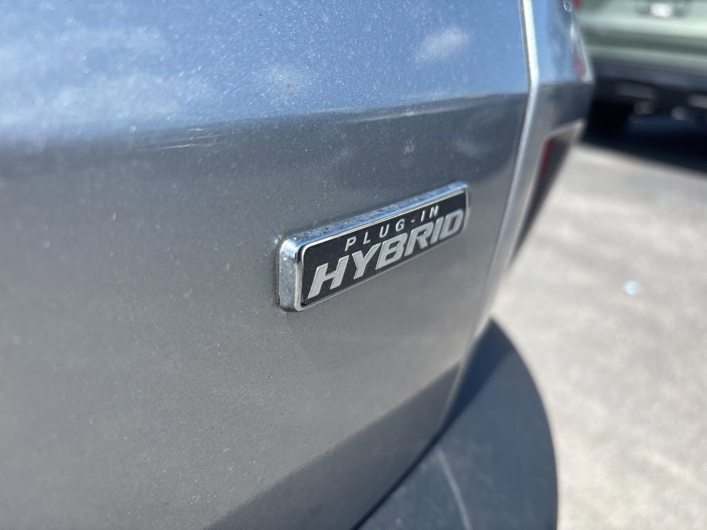 Used 2022 Ford Escape SEL w/ Technology Package FWD image 17