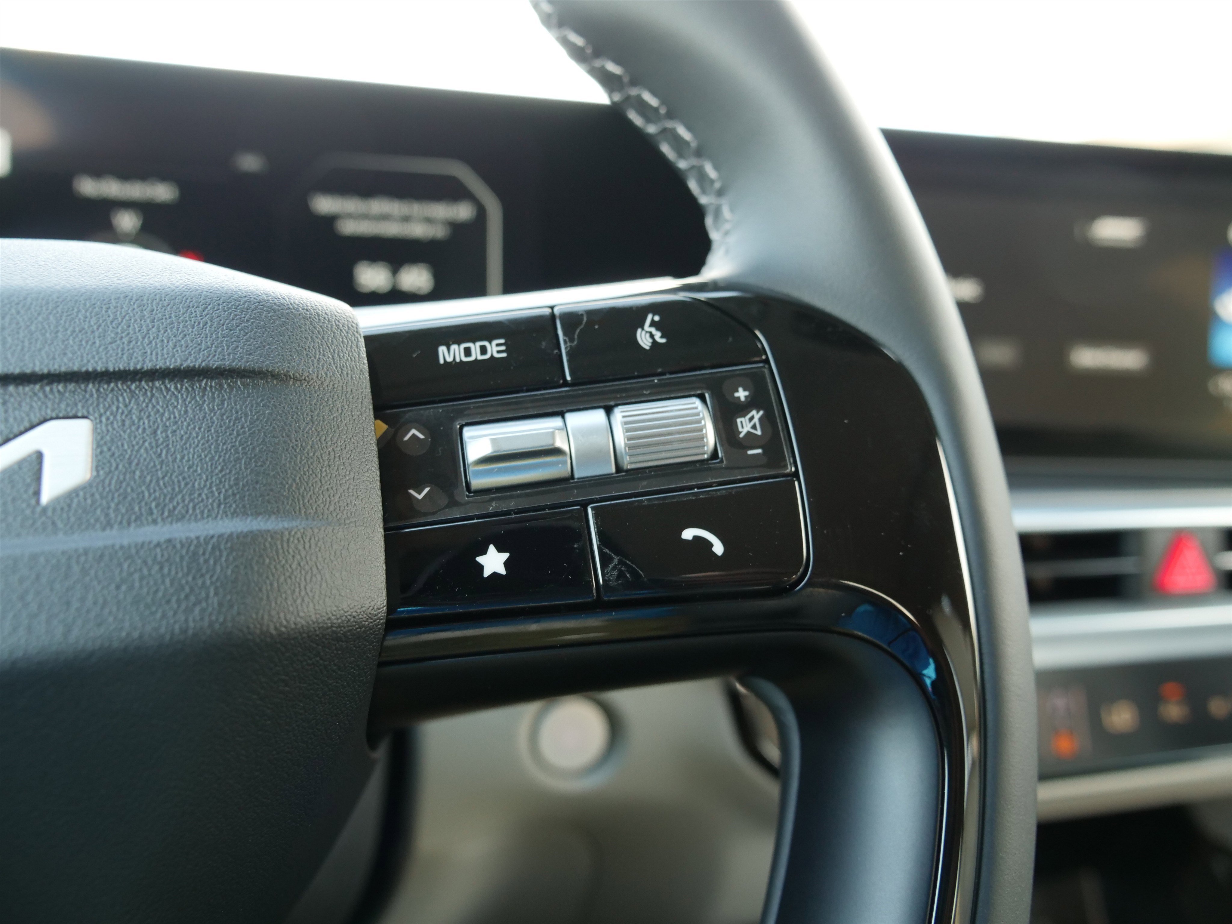 New 2026 Kia Sorento SX image 24