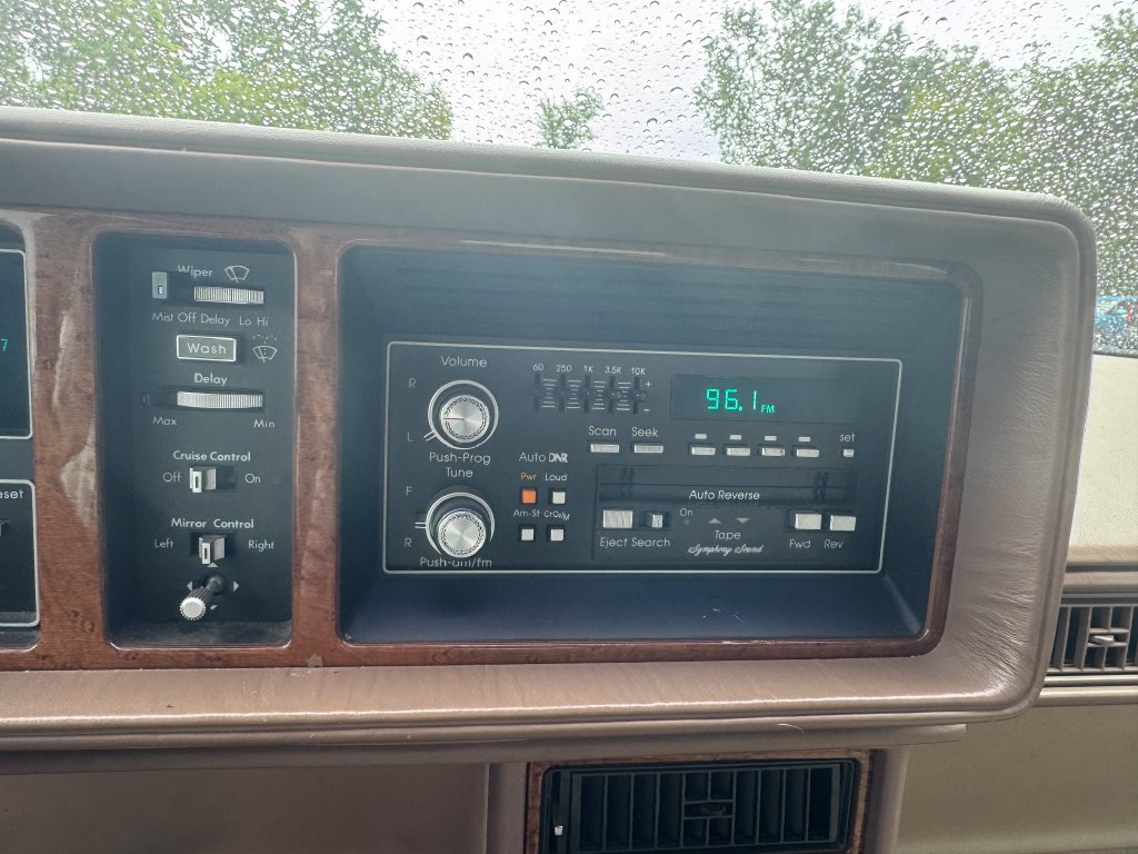 Used 1989 Cadillac Eldorado Coupe FWD image 22