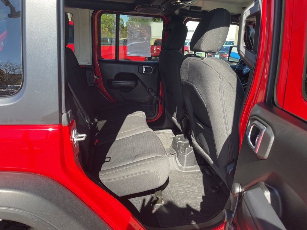 Used 2022 Jeep Wrangler Unlimited Sport image 17