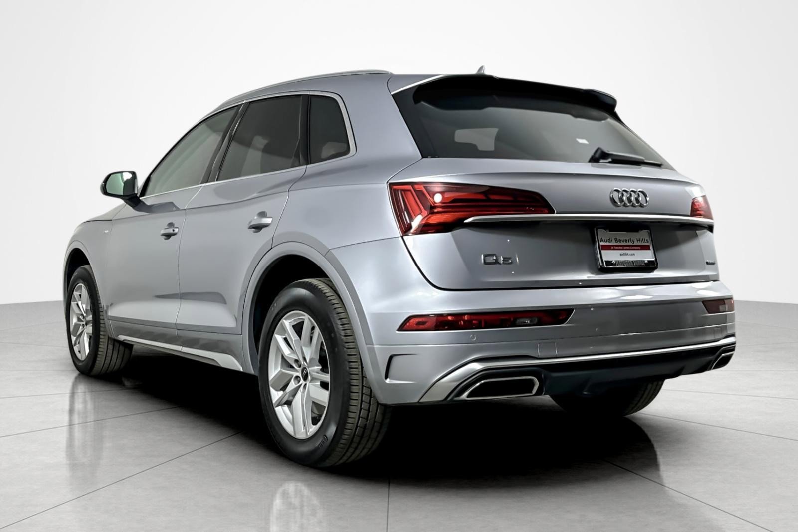 Used 2022 Audi Q5 2.0T Premium image 3