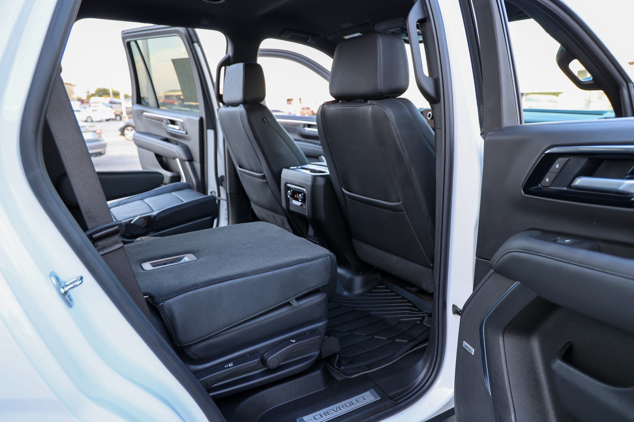 Used 2026 Chevrolet Tahoe LT w/ Comfort Package AWD/4WD image 45