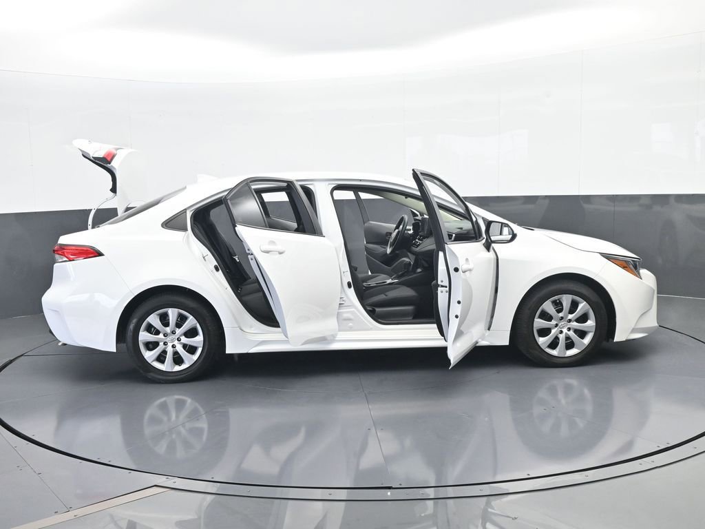 Used 2023 Toyota Corolla LE image 64