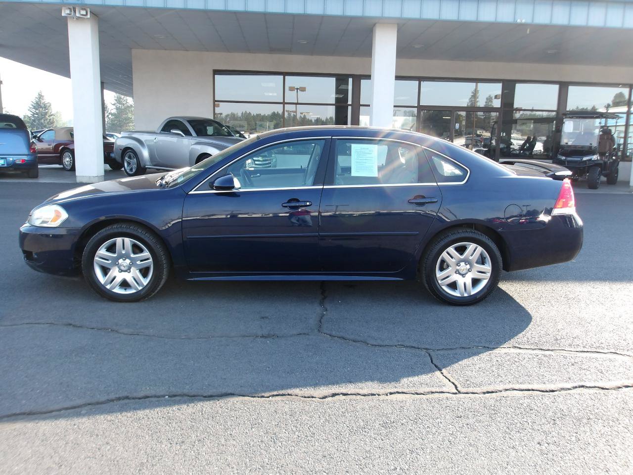 Used 2011 Chevrolet Impala LT w/ Luxury Edition Package FWD image 2