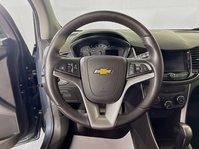Used 2021 Chevrolet Trax LT w/ Premium Seat Package AWD/4WD image 15
