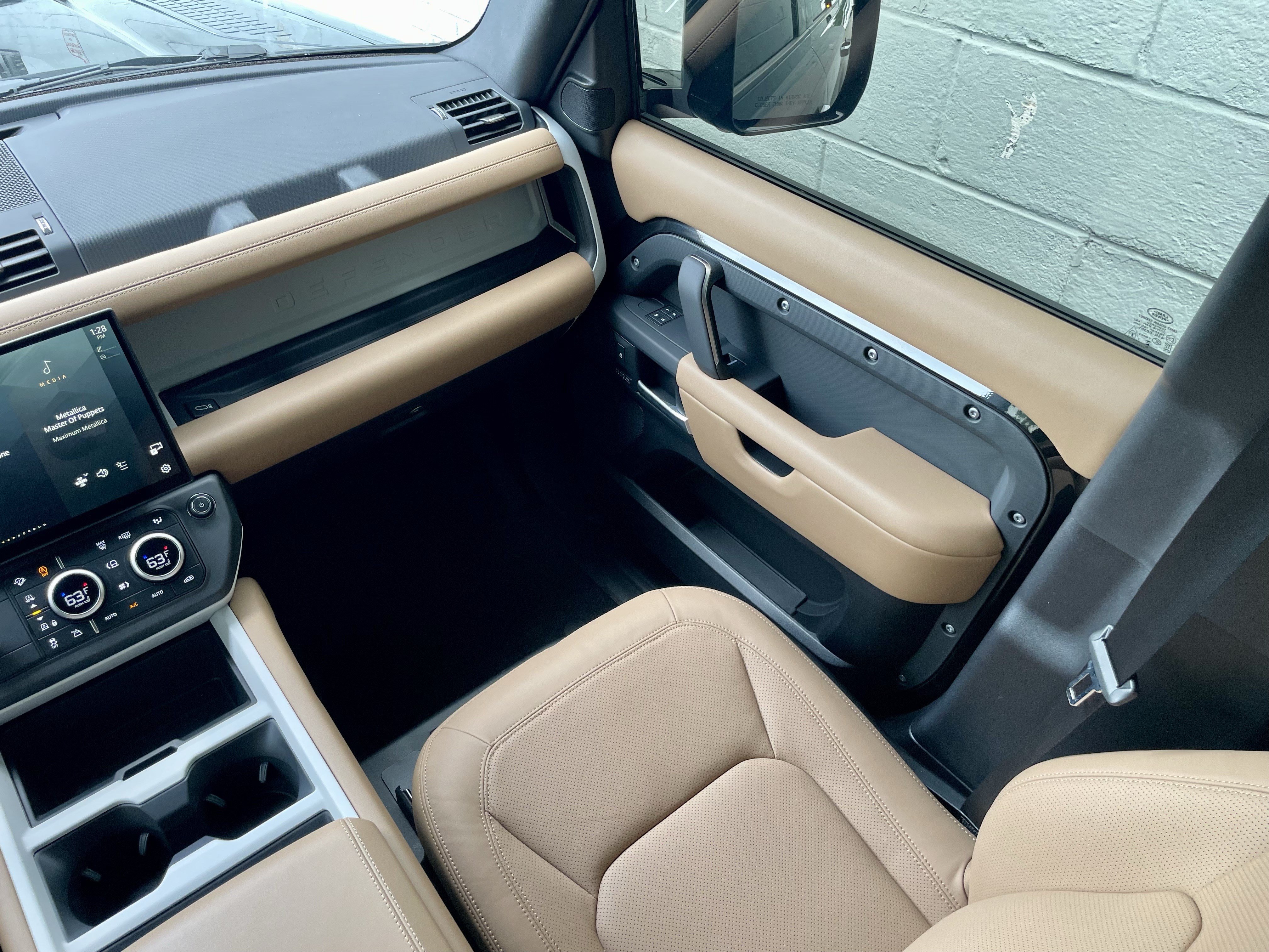 Certified 2026 Land Rover Defender 130 X-Dynamic SE AWD/4WD image 18