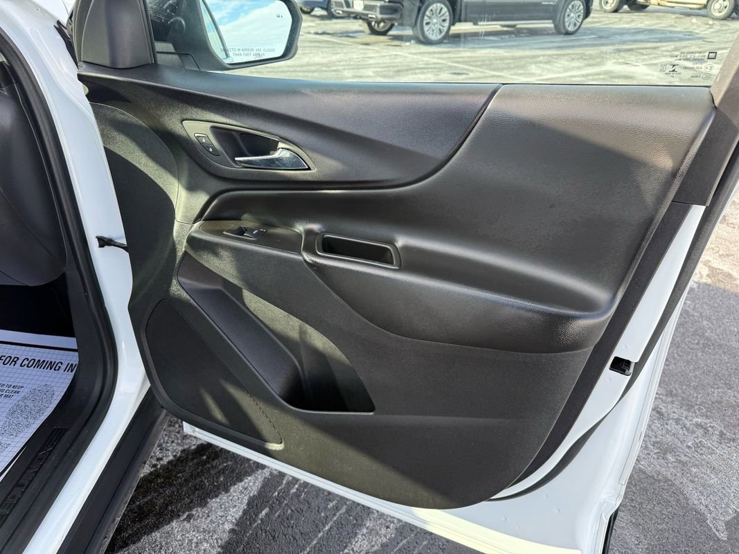 Used 2021 Chevrolet Equinox LT image 18
