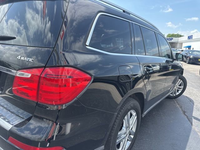 Used 2014 Mercedes-Benz GL 450 4MATIC image 2