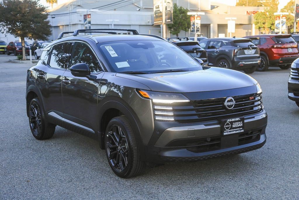 New 2026 Nissan Kicks SR FWD image 3