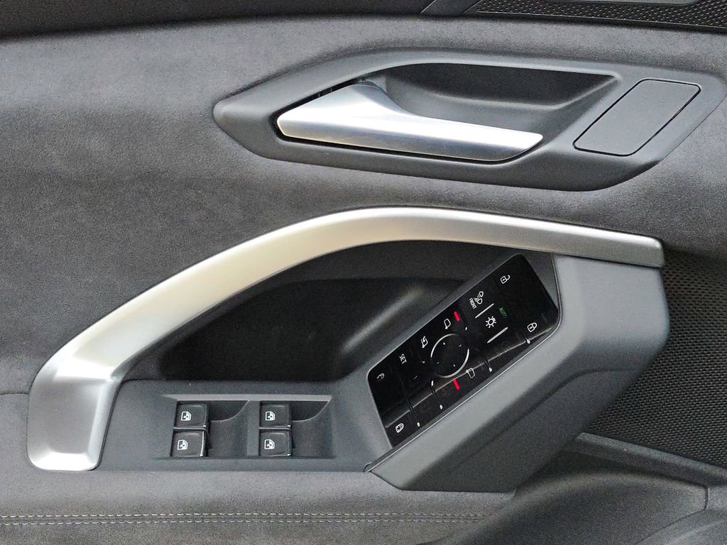 New 2026 Audi SQ5 Prestige image 19