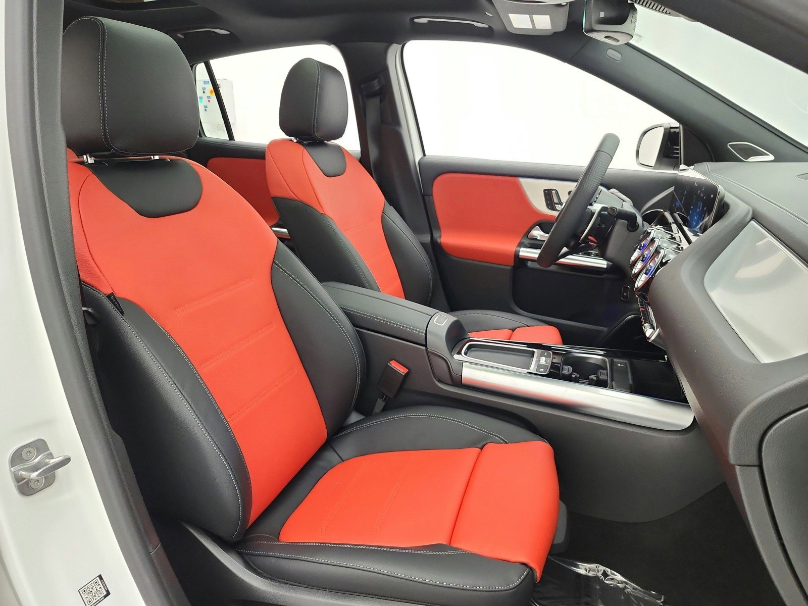 New 2026 Mercedes-Benz GLA 35 AMG 4MATIC image 14