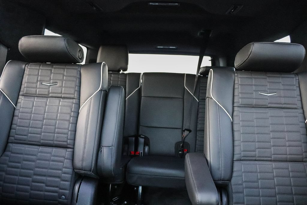 Used 2026 Cadillac Escalade ESV V AWD/4WD image 27