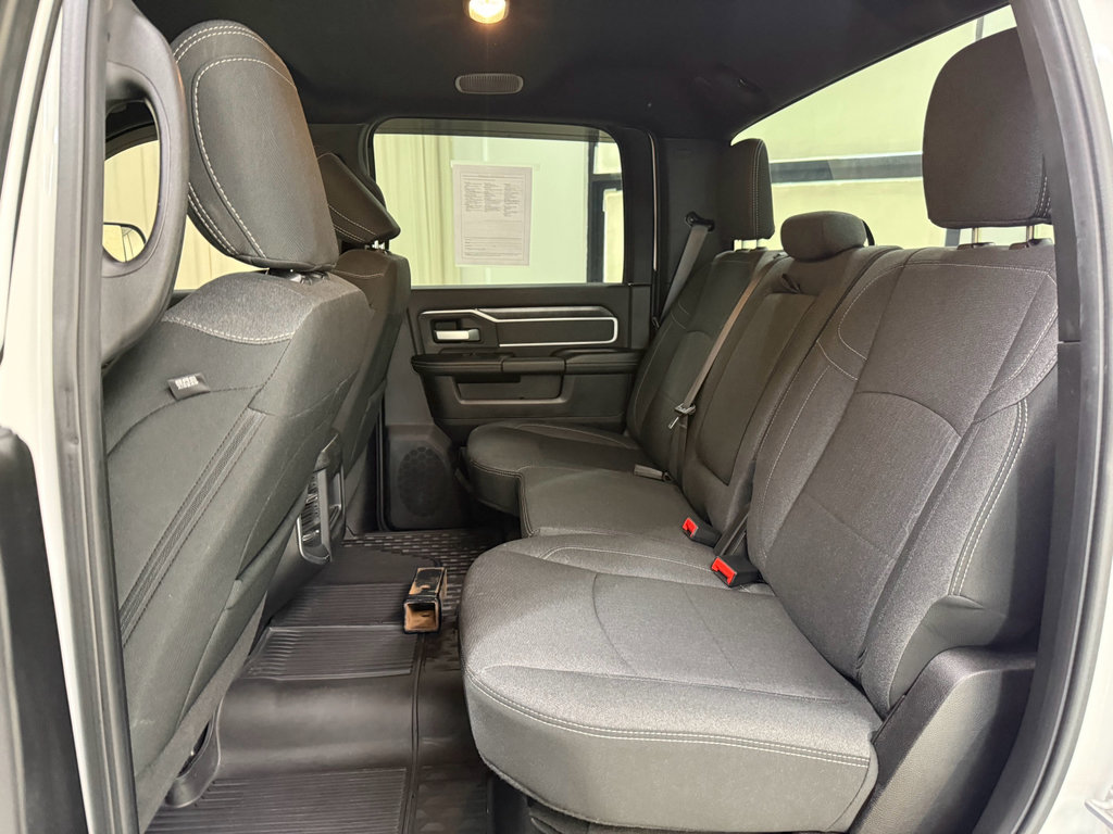 Used 2020 RAM 2500 Big Horn w/ Night Edition AWD/4WD image 17