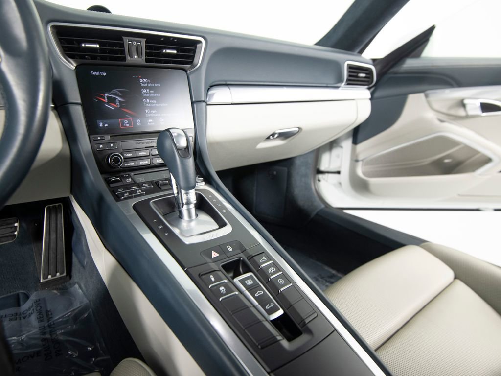 Certified 2017 Porsche 911 Carrera 4S image 30