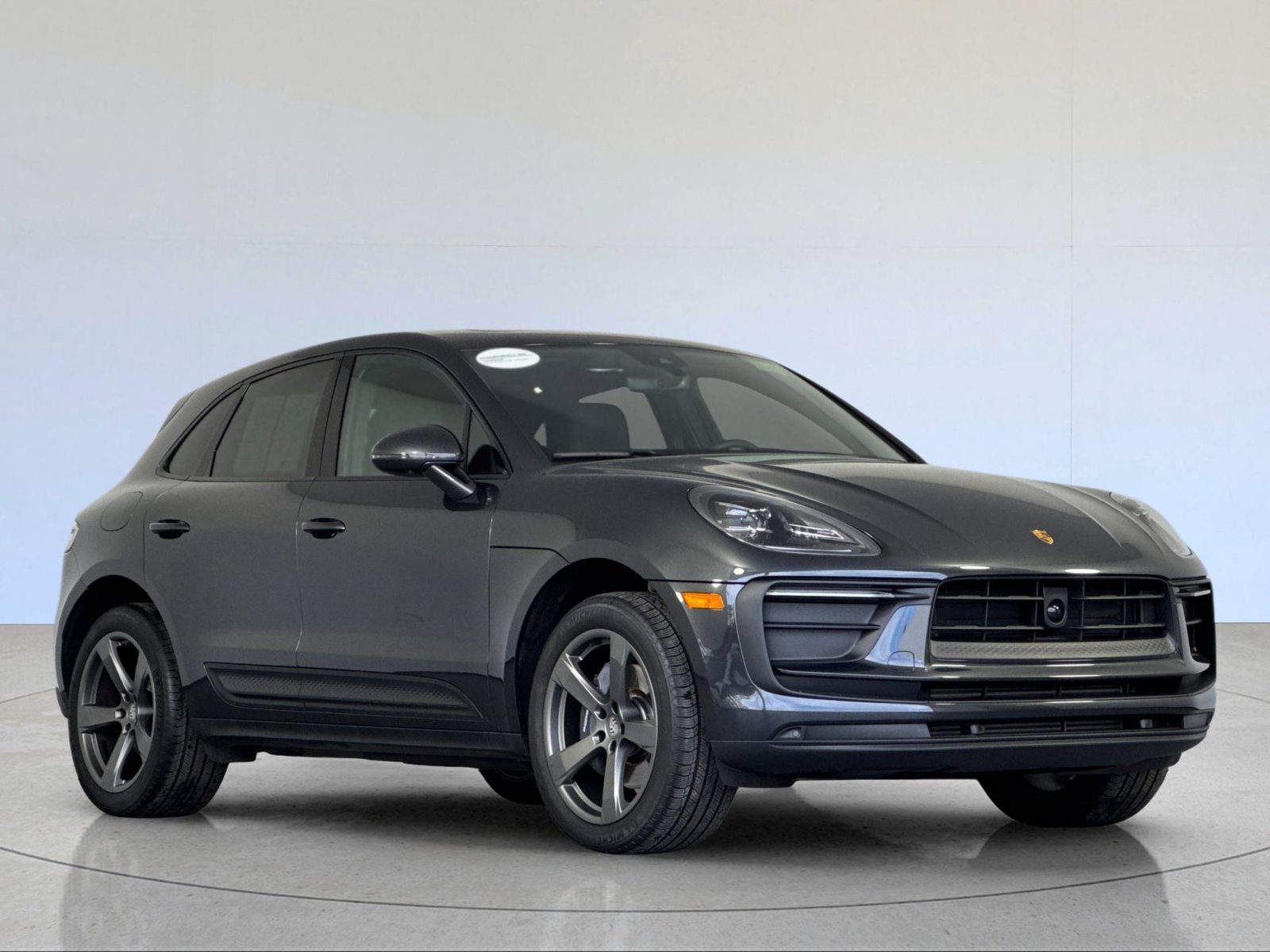 Certified 2026 Porsche Macan AWD/4WD image 10