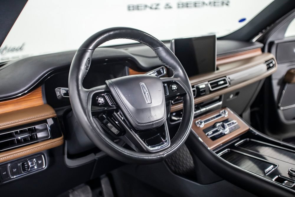 Used 2023 Lincoln Aviator Reserve w/ Equipment Group 201A AWD/4WD image 23
