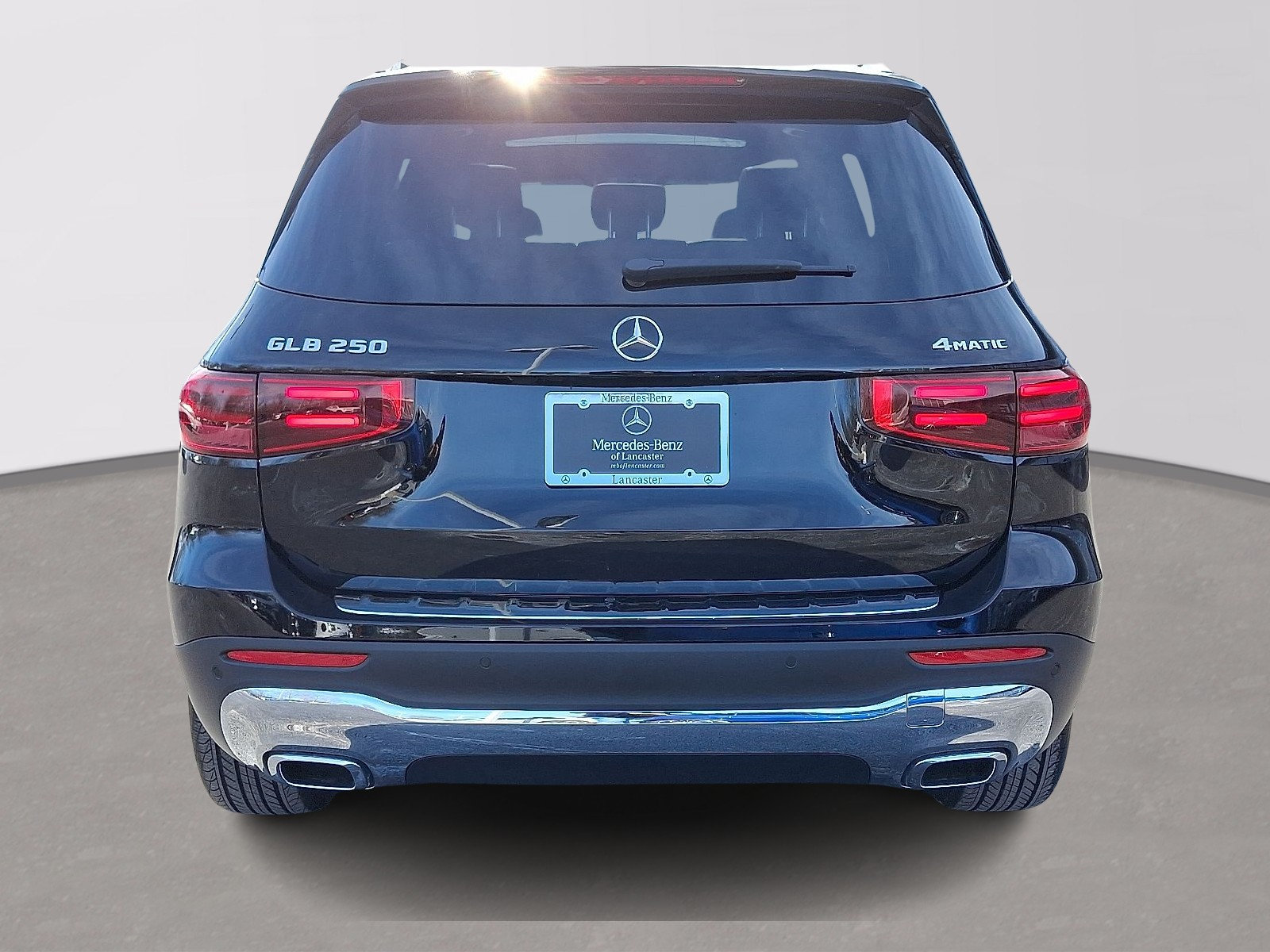 Used 2026 Mercedes-Benz GLB 250 4MATIC image 5