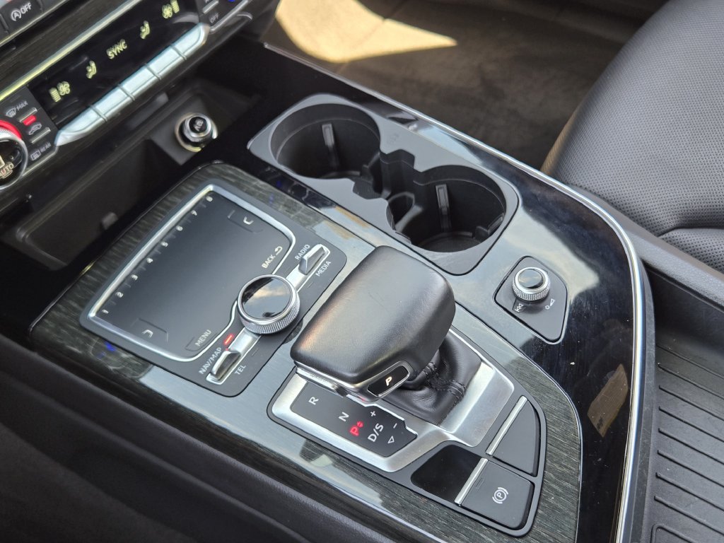 Used 2018 Audi Q7 3.0T Prestige AWD/4WD image 25