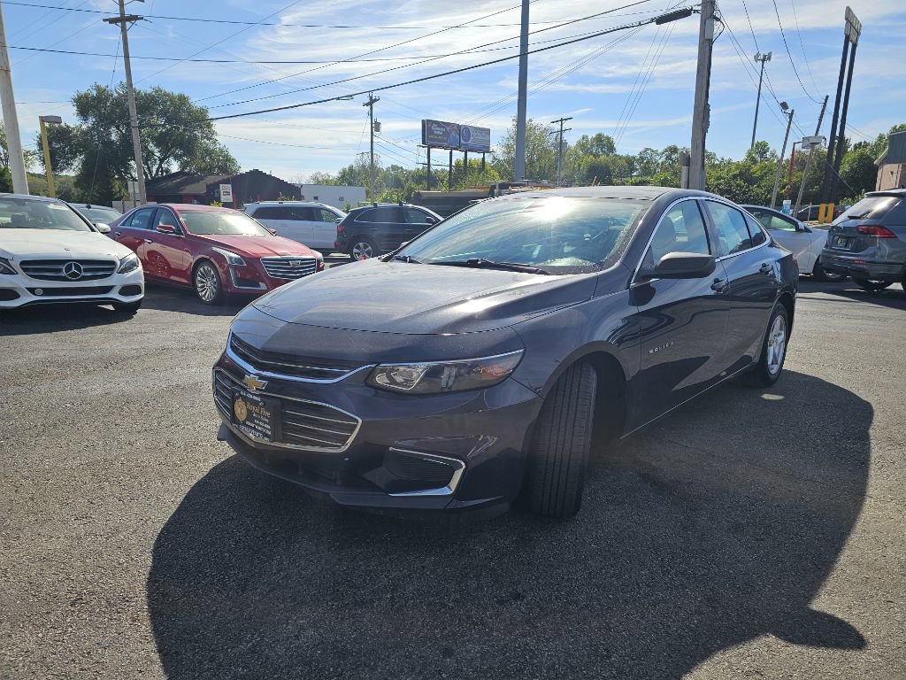 Used 2018 Chevrolet Malibu LS image 3