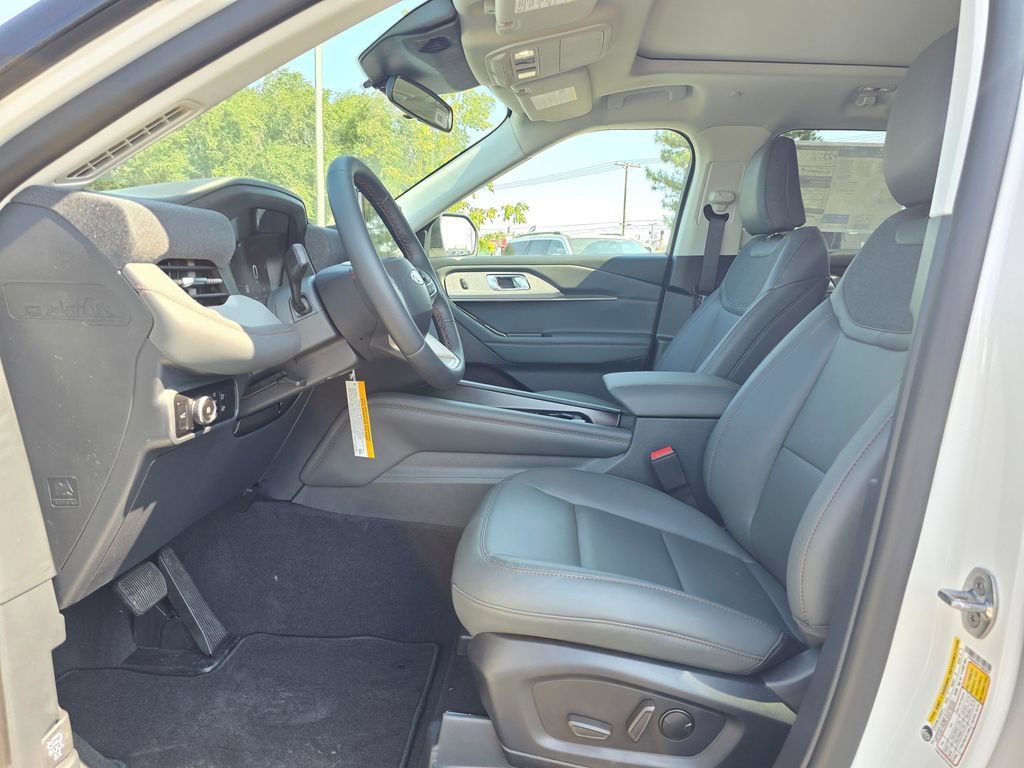 New 2026 Ford Explorer Active w/ Active Comfort Package AWD/4WD image 10