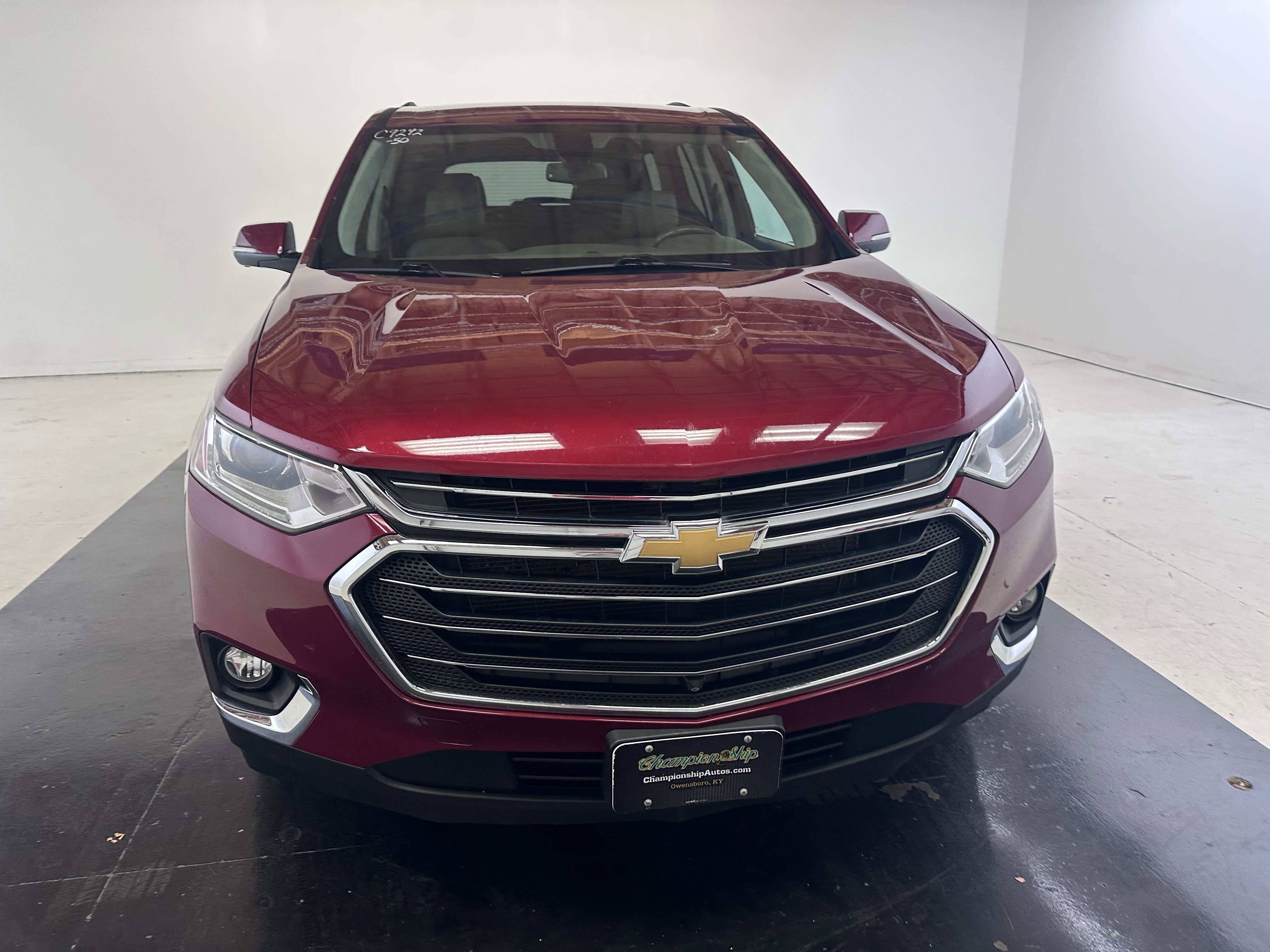 Used 2020 Chevrolet Traverse LT w/ LT Premium Package FWD image 5