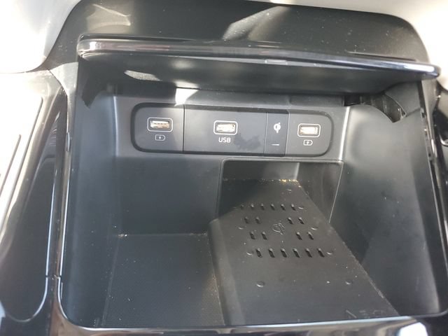 Certified 2023 Kia Sorento SX FWD image 31