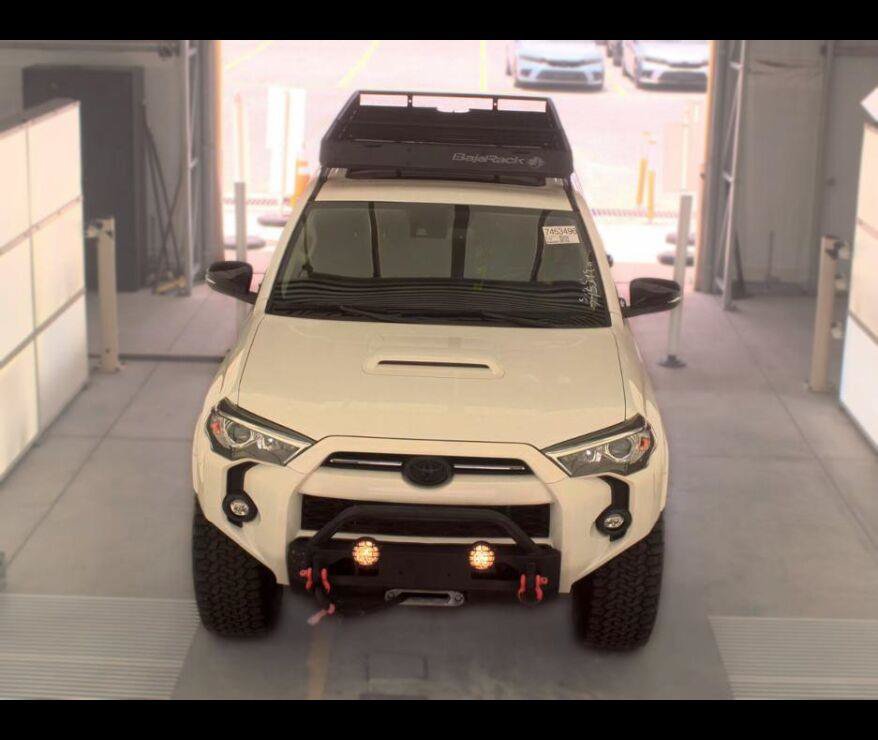Used 2021 Toyota 4Runner Venture w/ Moonroof Package AWD/4WD image 8
