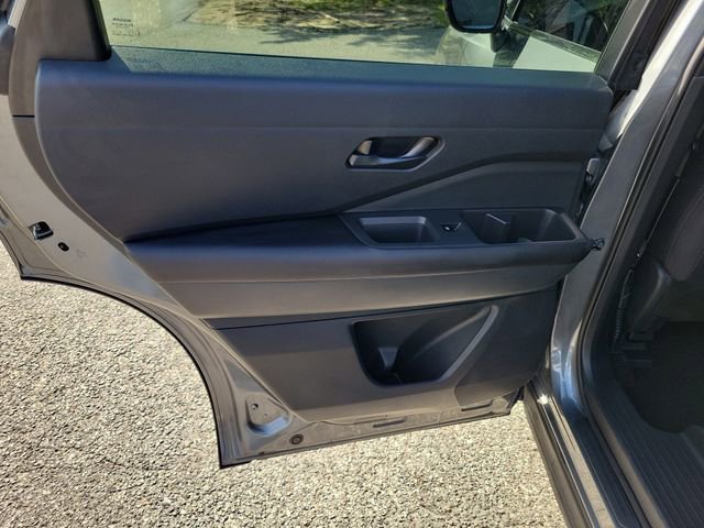 Used 2024 Nissan Pathfinder S AWD/4WD image 29