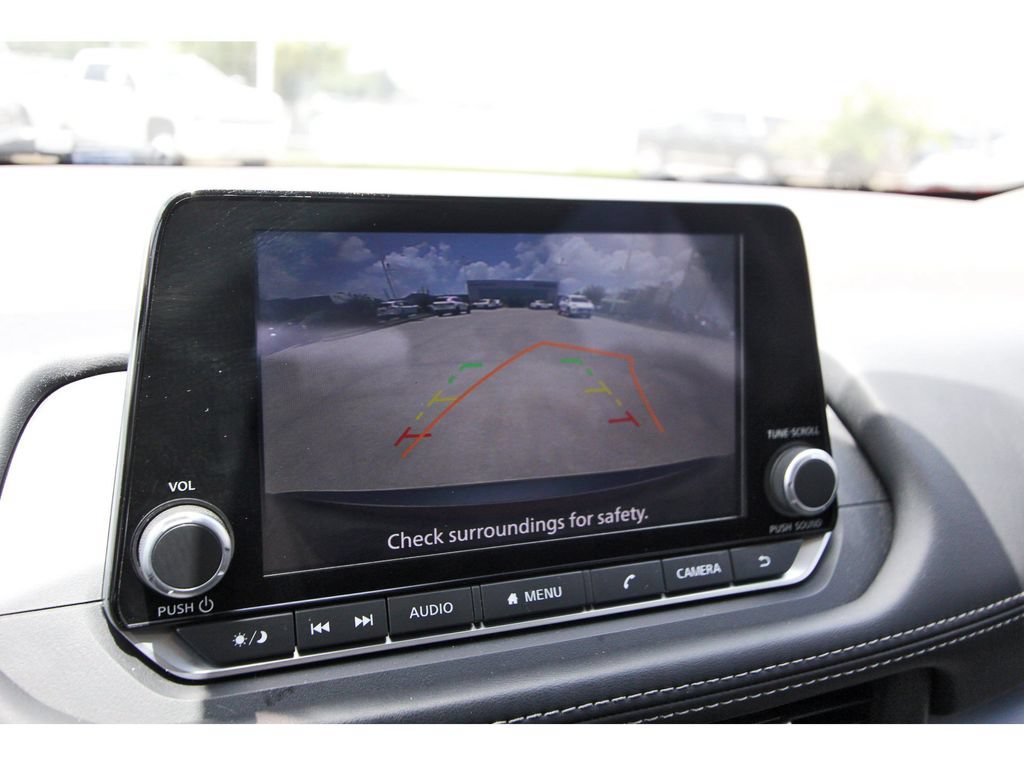 Used 2023 Nissan Rogue SV FWD image 14