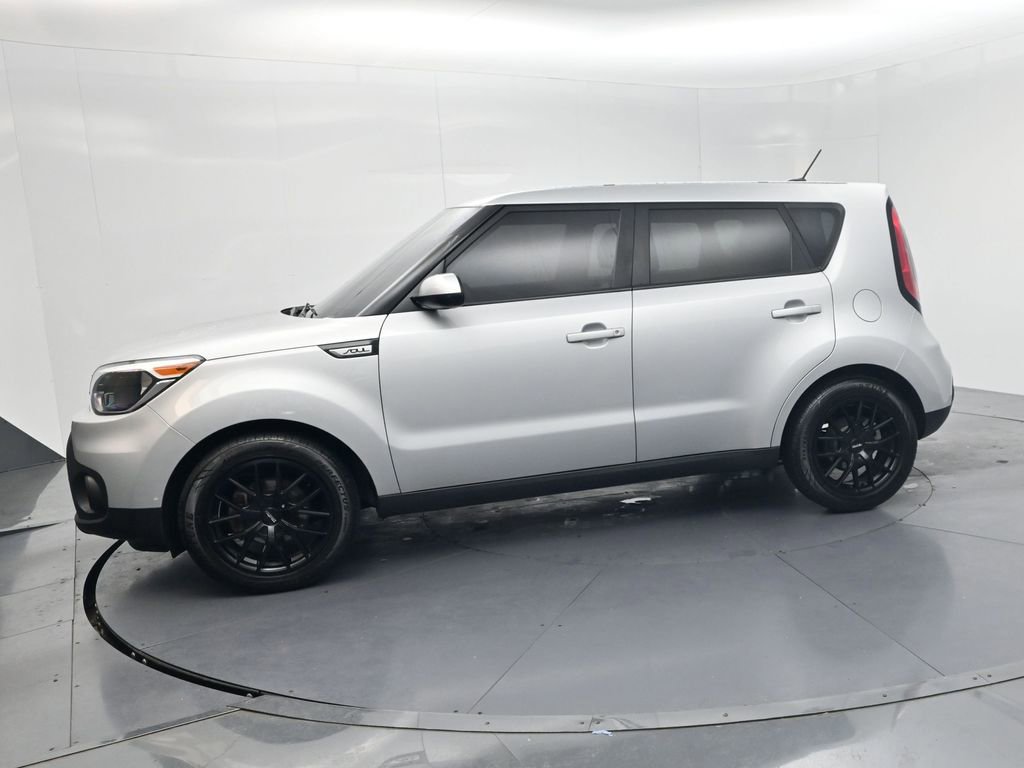 Used 2017 Kia Soul image 4