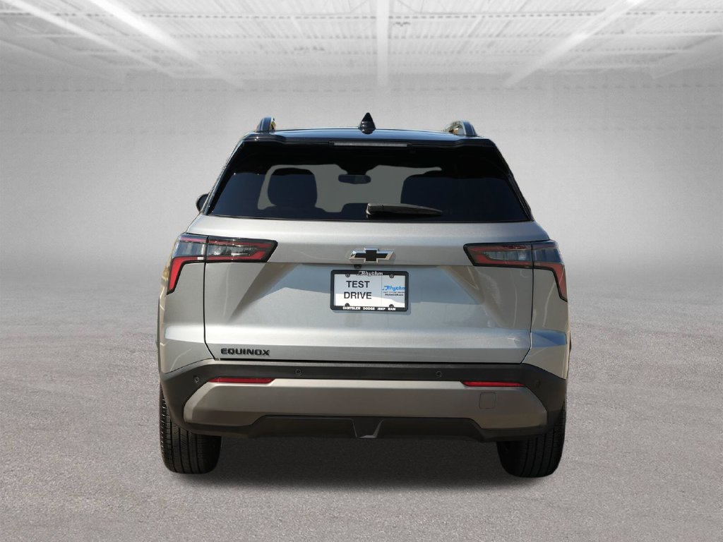 Used 2025 Chevrolet Equinox LT w/ Midnight Edition FWD image 8