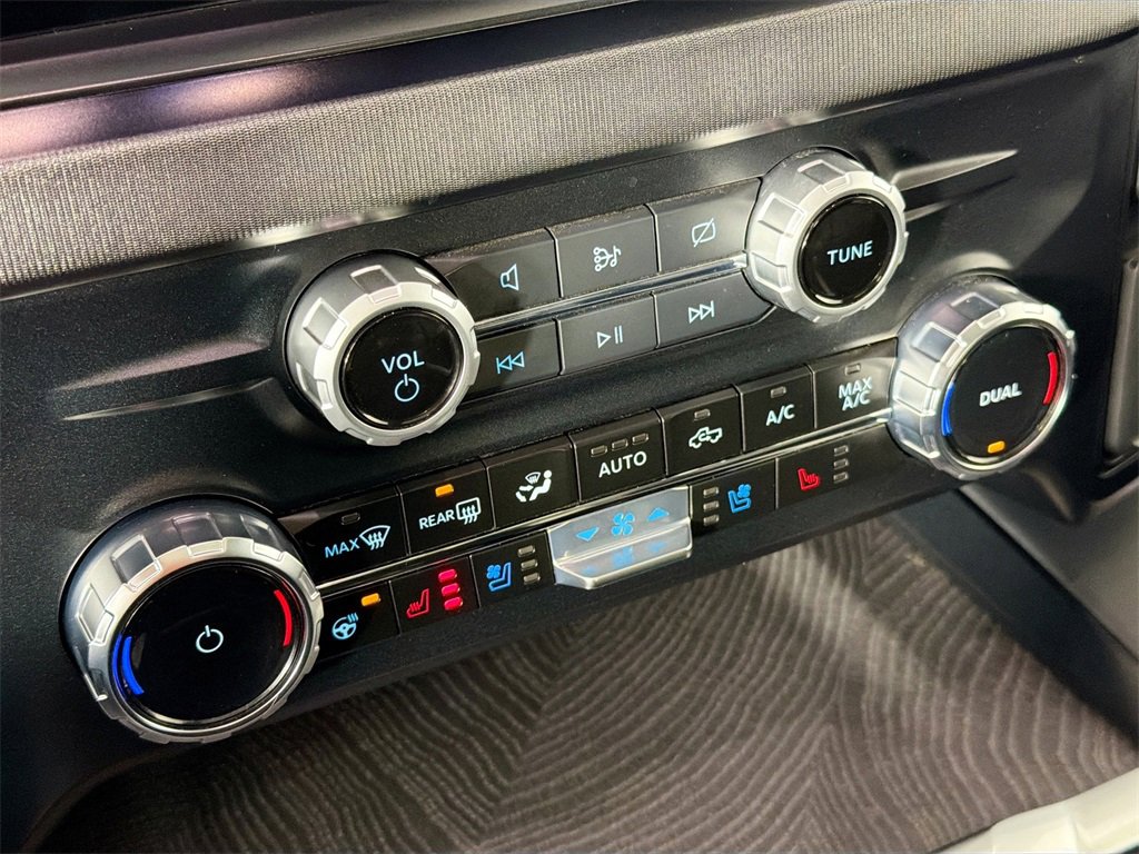 Used 2023 Ford F350 Platinum image 16