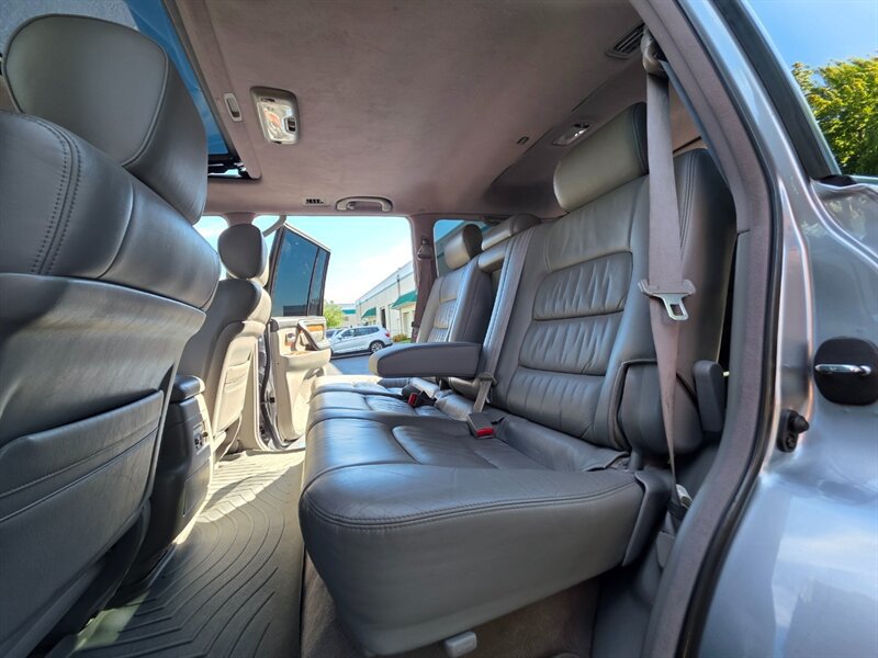 Used 2004 Lexus LX 470 4WD image 14