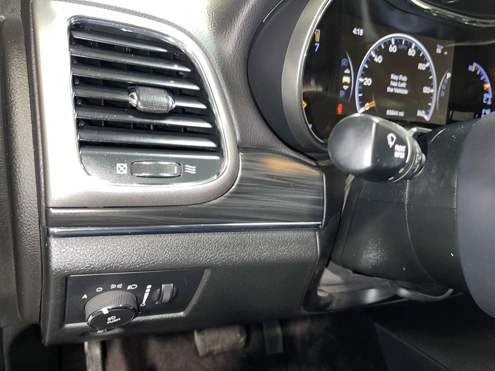 Used 2019 Jeep Grand Cherokee Limited AWD/4WD image 24