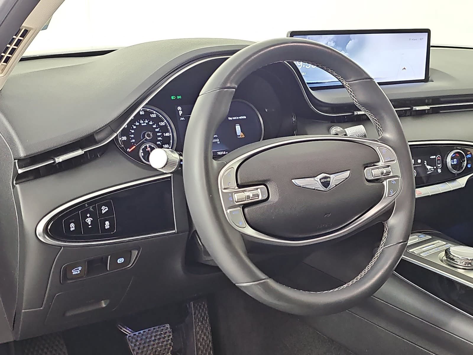 Used 2022 Genesis GV70 2.5T AWD/4WD image 16