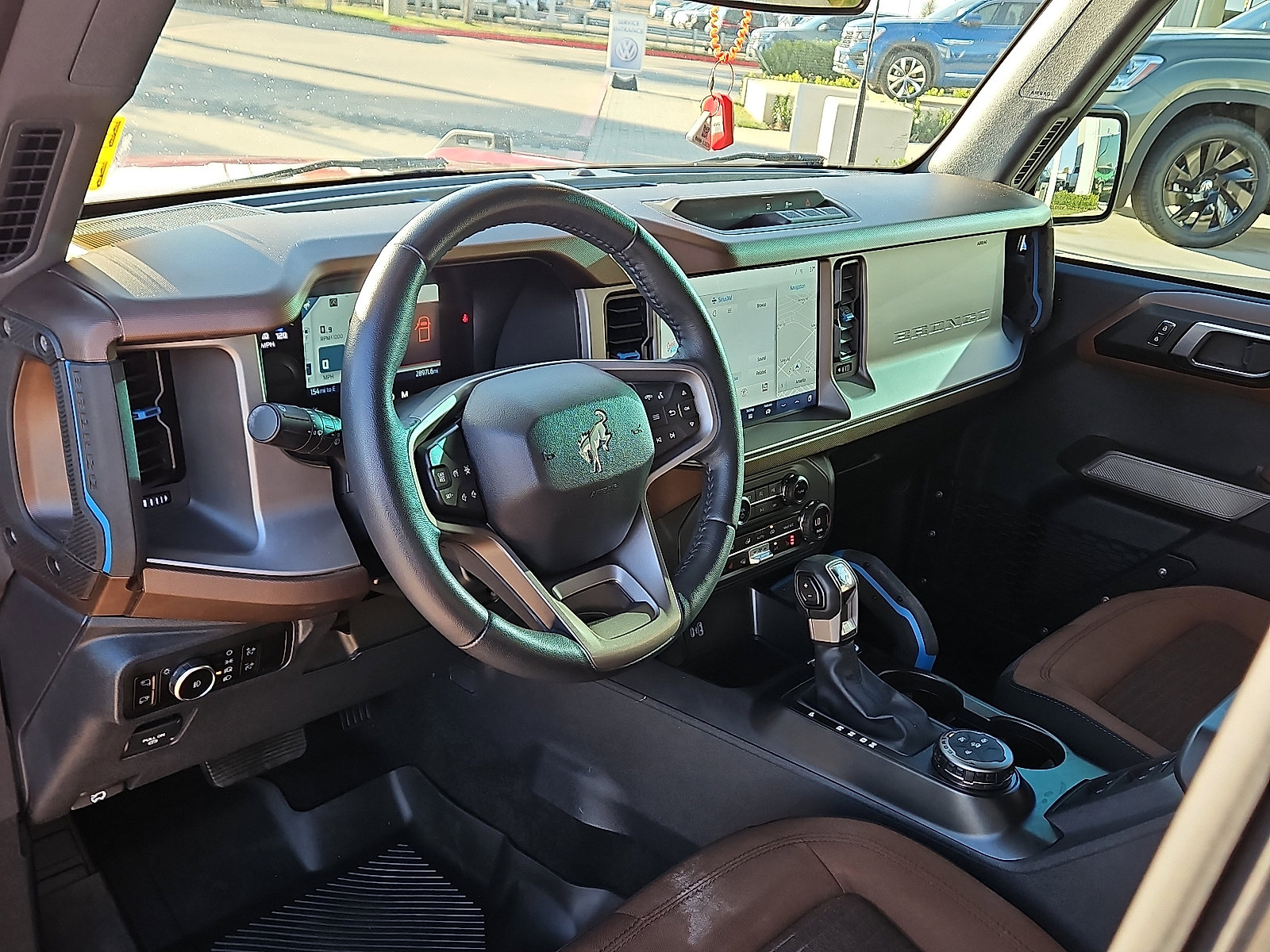 Used 2023 Ford Bronco Outer Banks image 11