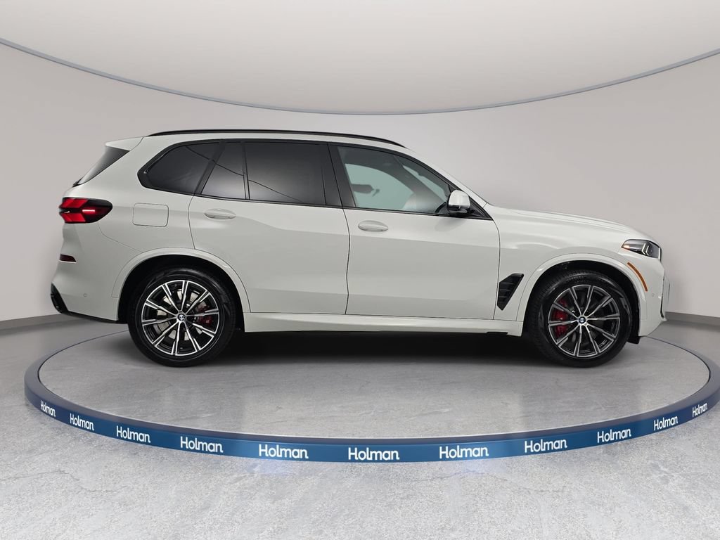 New 2026 BMW X5 xDrive50e w/ M Sport Package AWD/4WD image 4