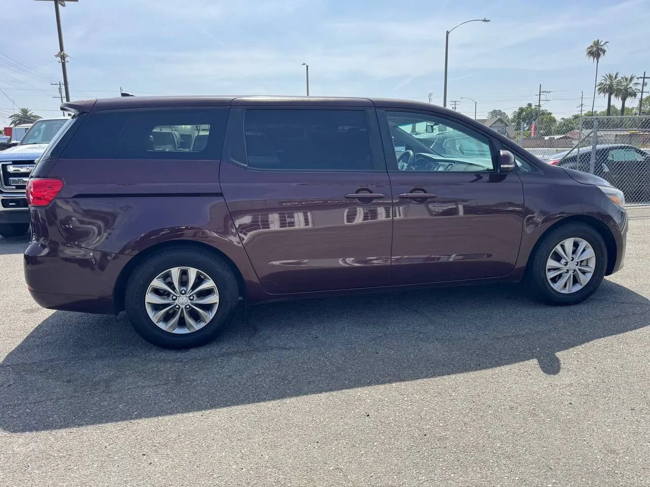 Used 2018 Kia Sedona LX FWD image 8