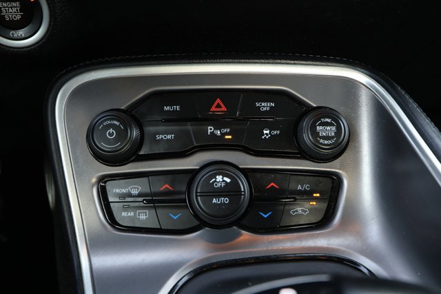 Used 2021 Dodge Challenger SXT w/ Driver Convenience Group image 18